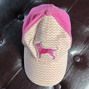 47 Brand The Black Dog Martha’s Vineyard Girls Youth Pink and White Chevron Hat